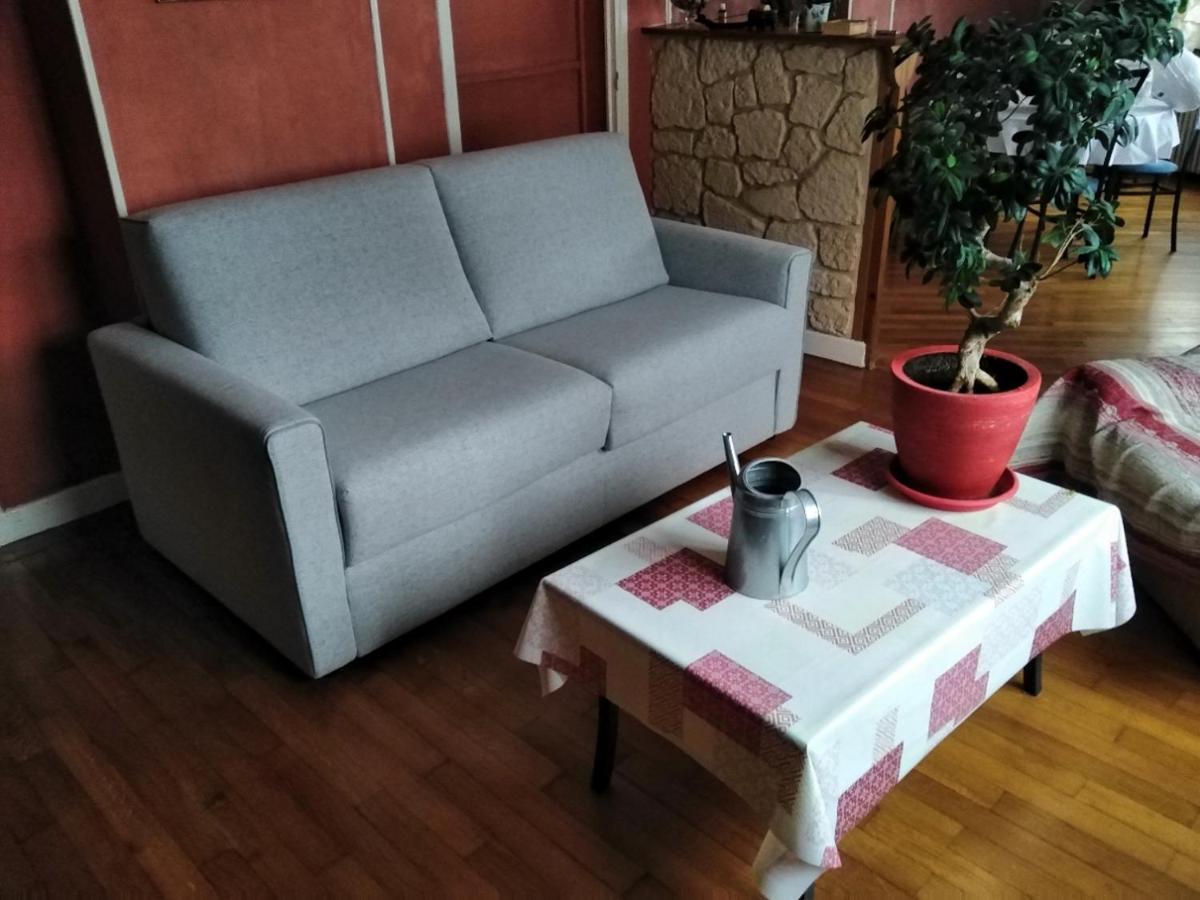 Chambre Meublee Au Coeur De Ville - Chez L'Habitant เลอ ครูโซต์ ภายนอก รูปภาพ